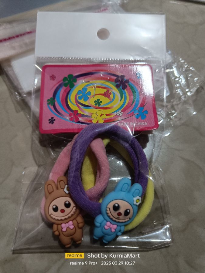 Ikat donat labubu gantung