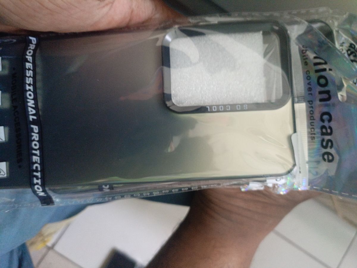 C.K REALME C75