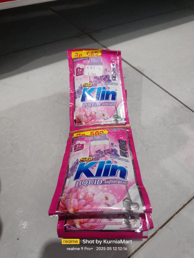 So Klin liquid sachet isi12