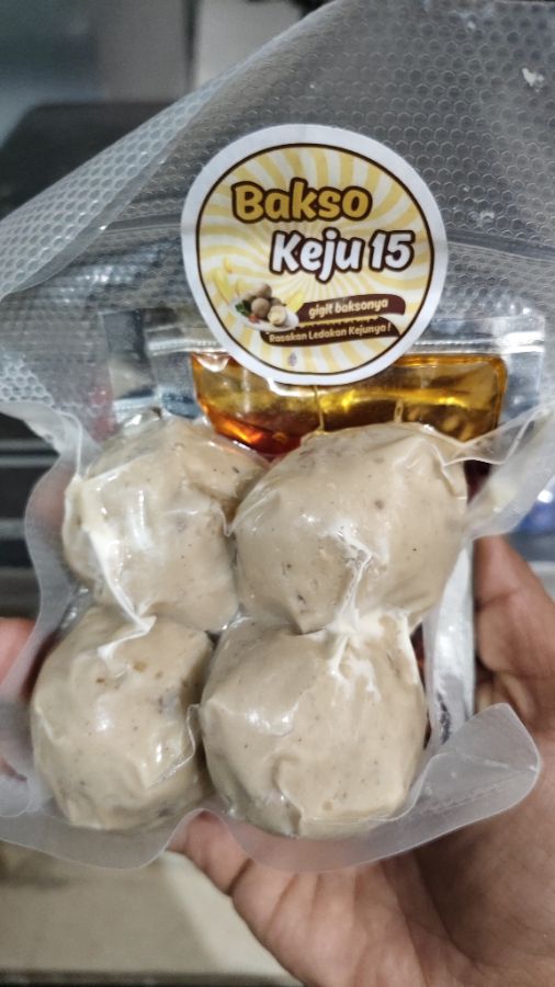Bakso keju isi 4 jumbo