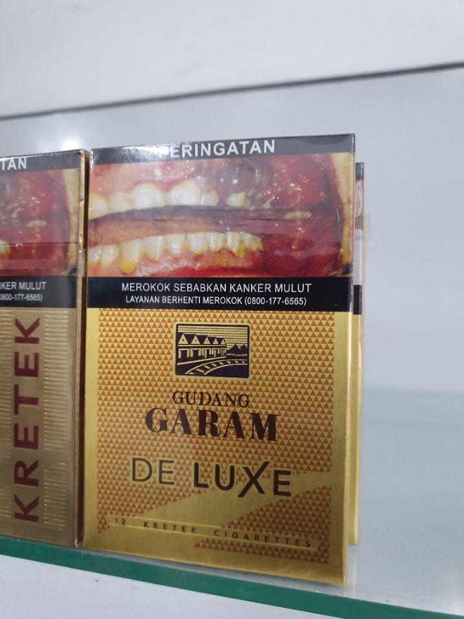 Rokok Deluxe kretek 12