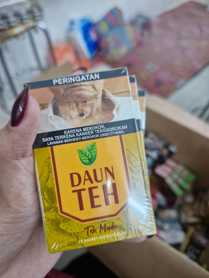 rokok daun teh kretek