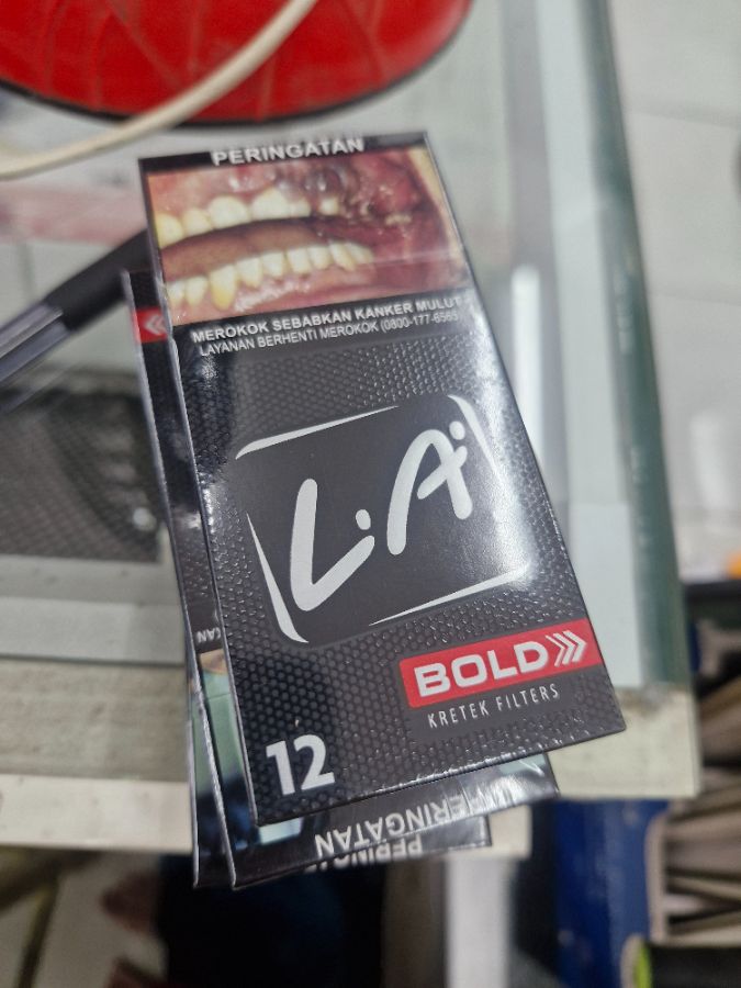 rokok LA bold 12