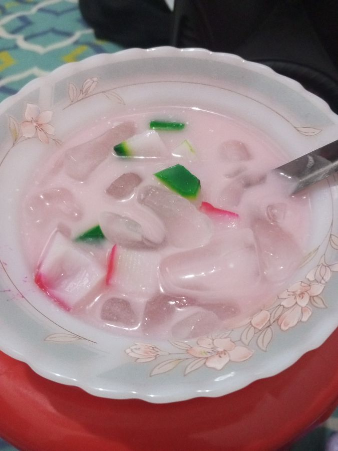 Es Selendang Mayang