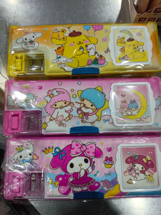 Tempat pensil kalkulator cewe