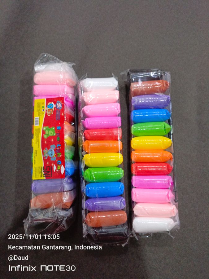 Mainan clay polymer