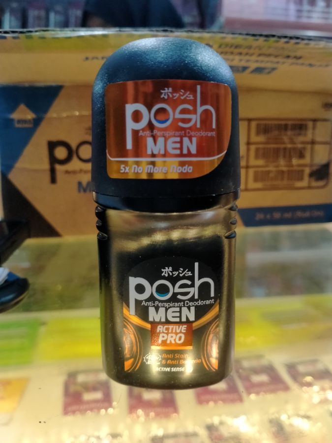 Posh men rol on