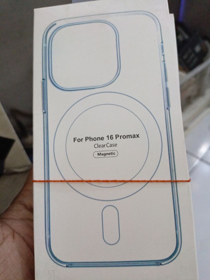 C. MAGNETIC IP 16 PRO MAX