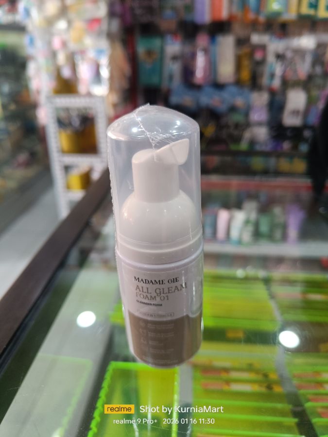 Madame Gie cleanser foam