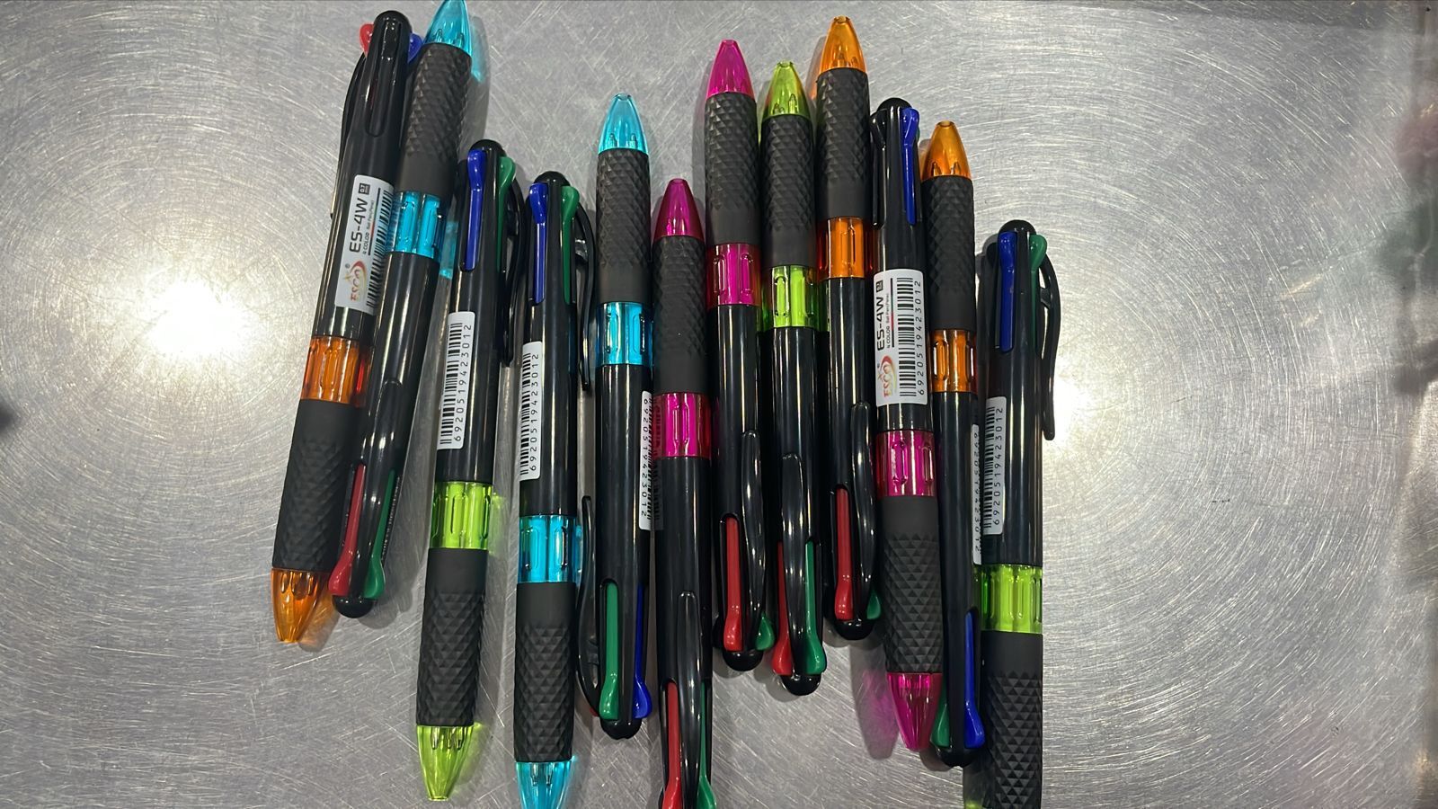 Pulpen esco 4 warna