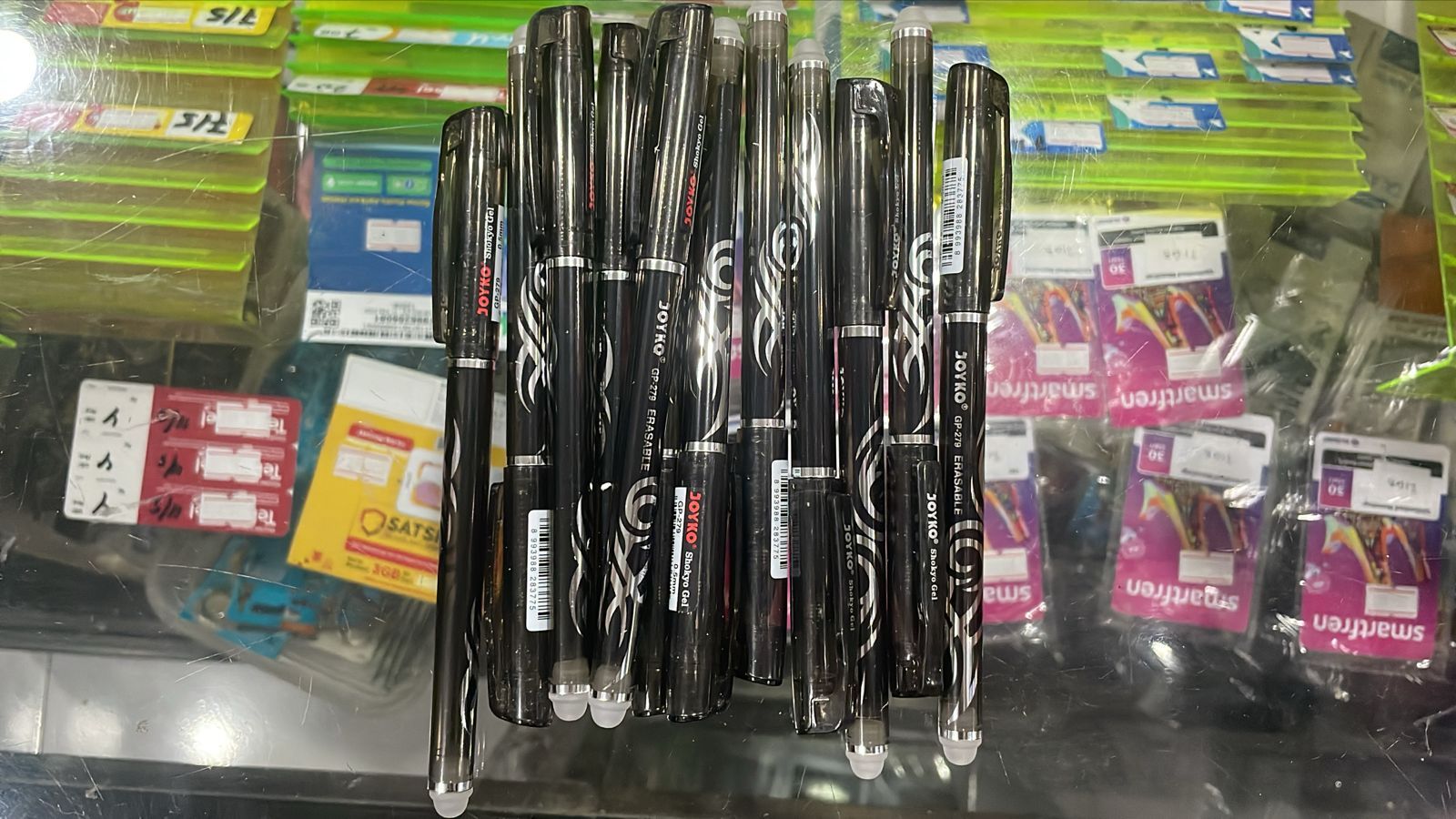Pulpen joyko hitam 