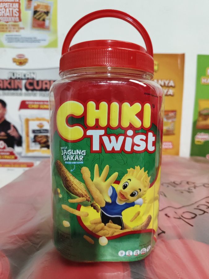 Chiki twist jagung bakar 
