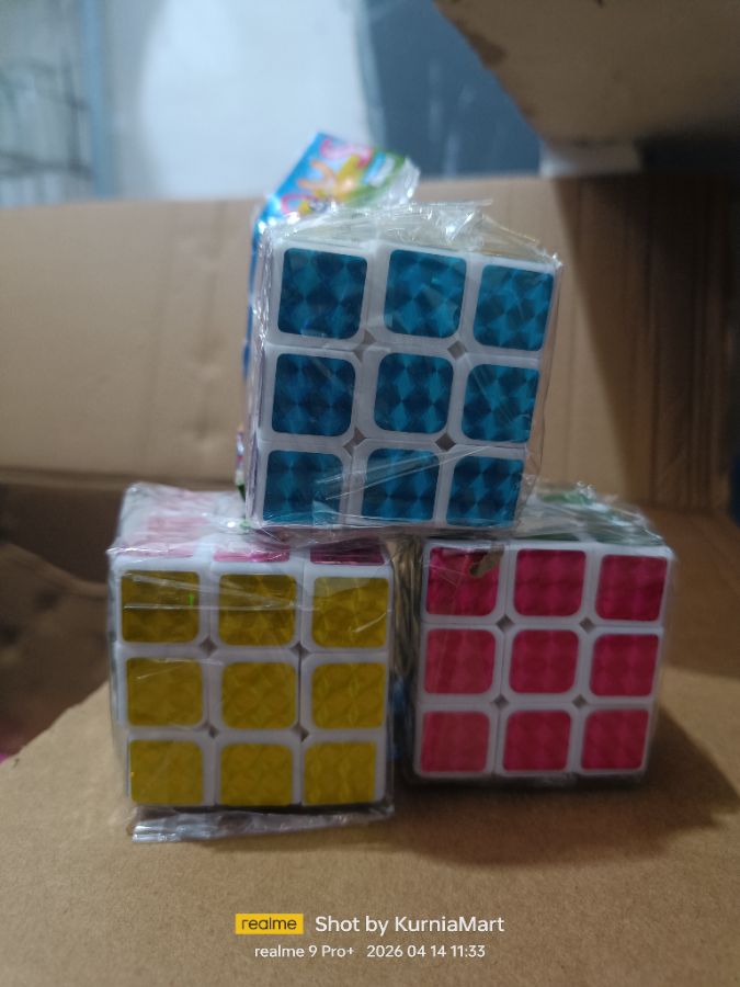 Rubik metalik sedang