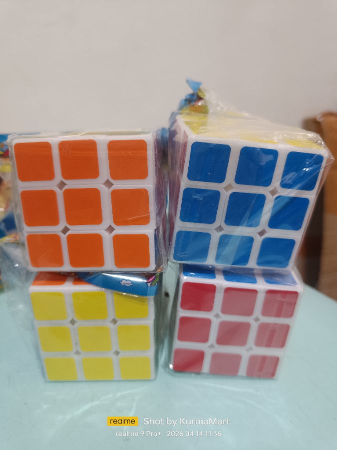 Rubik warna sedang