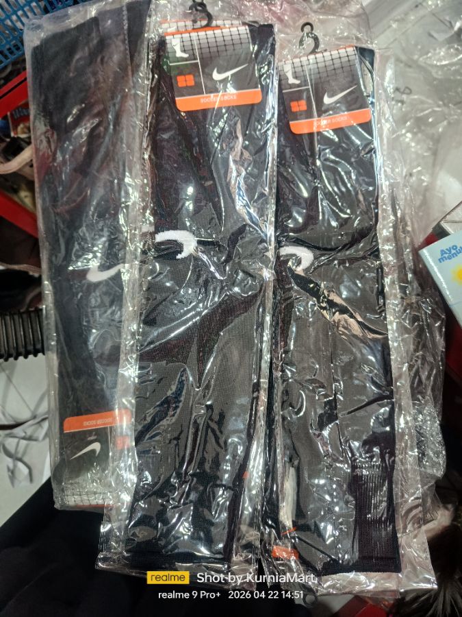 KK bola Nike hitam panjang