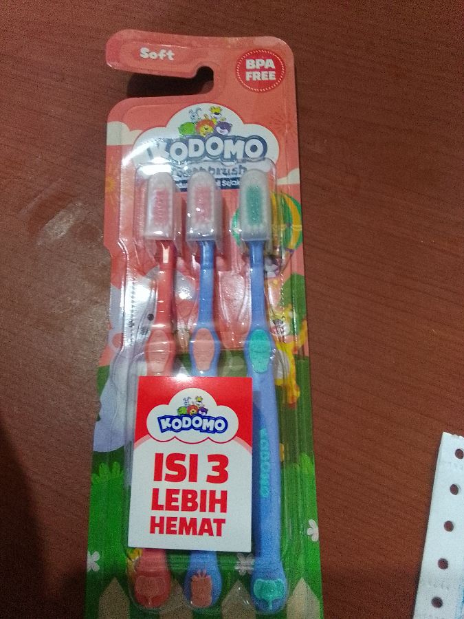 Kodomo Toothbrush triple pack isi 3