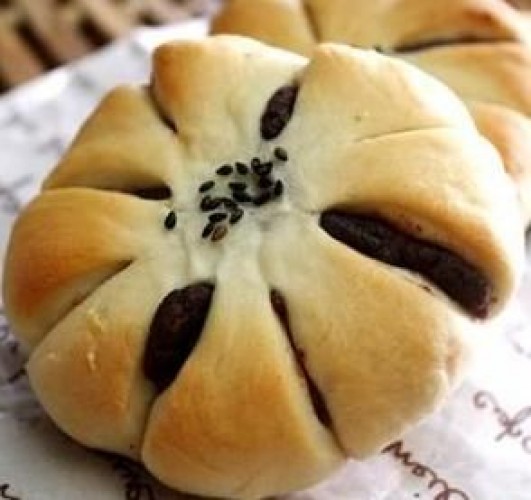 Roti Kacang Merah