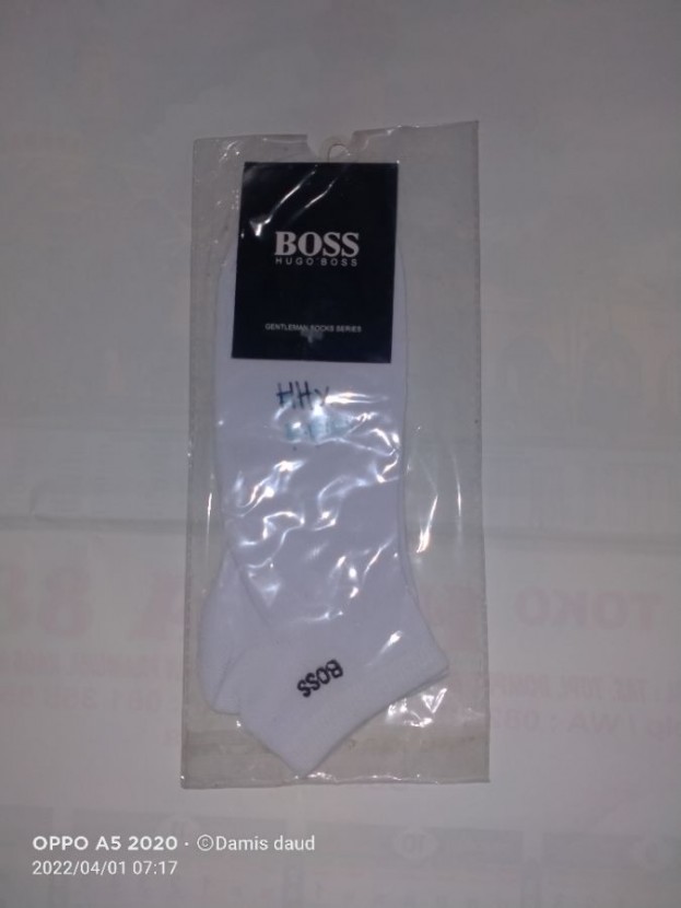 Kaos kaki tumit 
