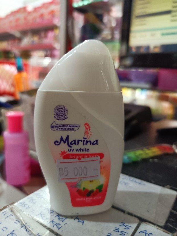 Marina mini UV white