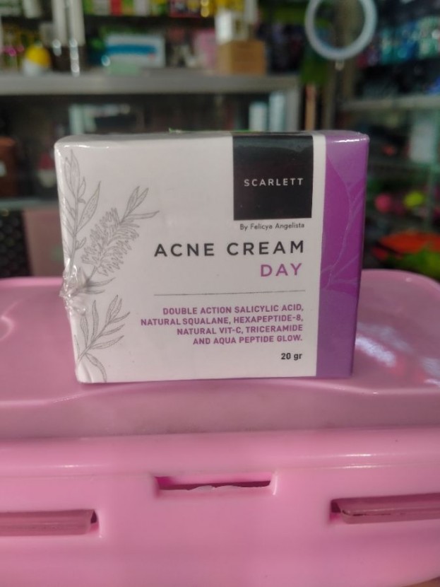 Scarlett ACNE Day CREAM 