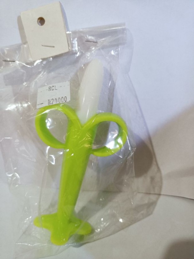 Sikat gigi bayi model pisang