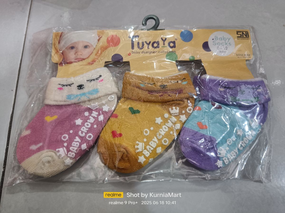 Kaos kaki baby tuyaya isi3