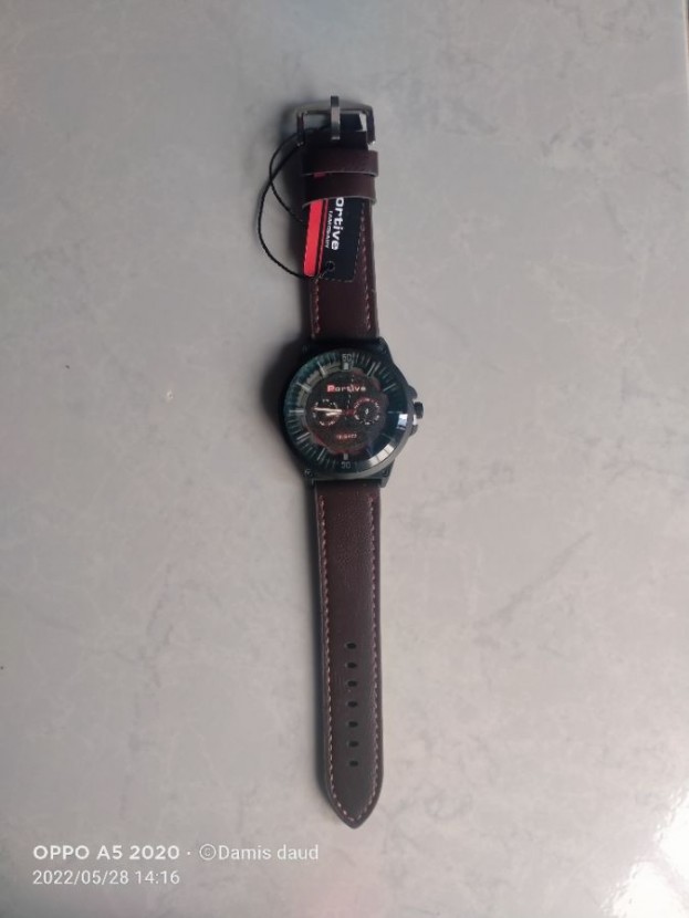 Jam cowok kulit/portive