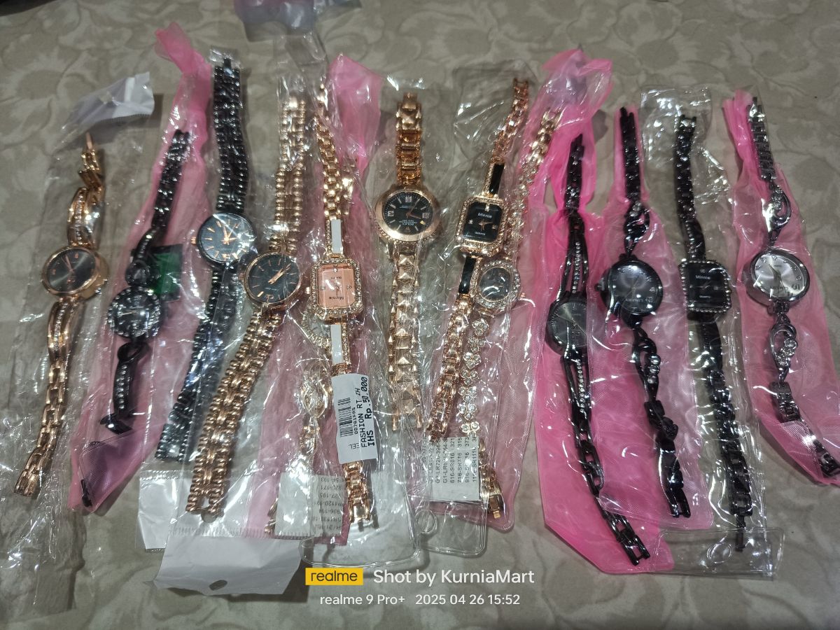 Jam cewek besi campur