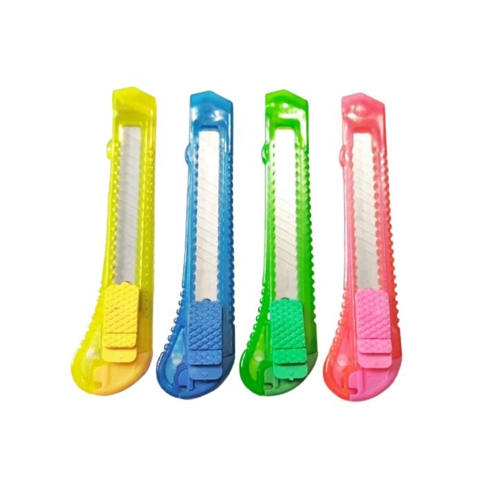 Pisau katter warna bening