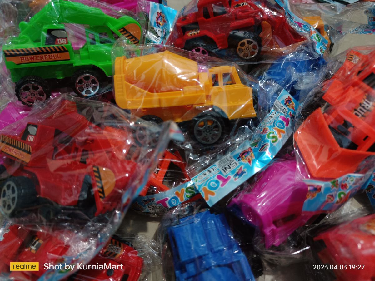 ANEKA MAINAN KECIL