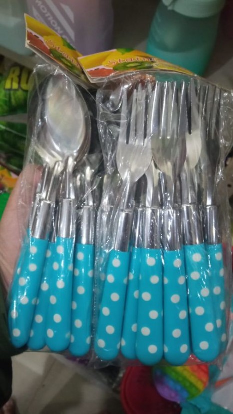 Sendok Polkadot