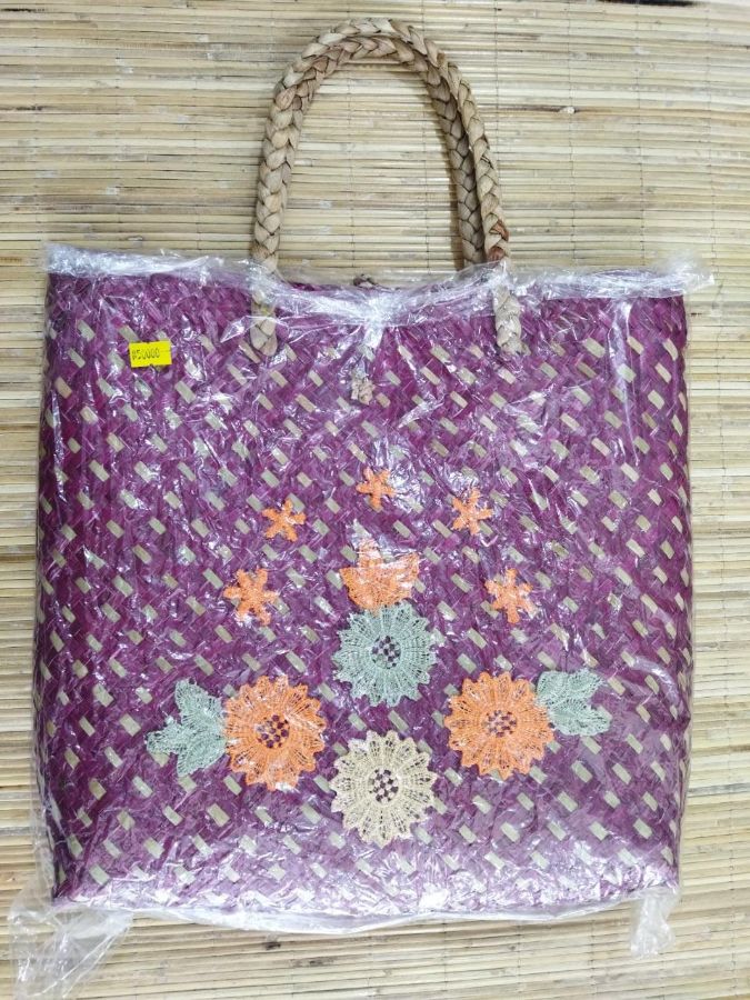 TAS PURUN NAYLA