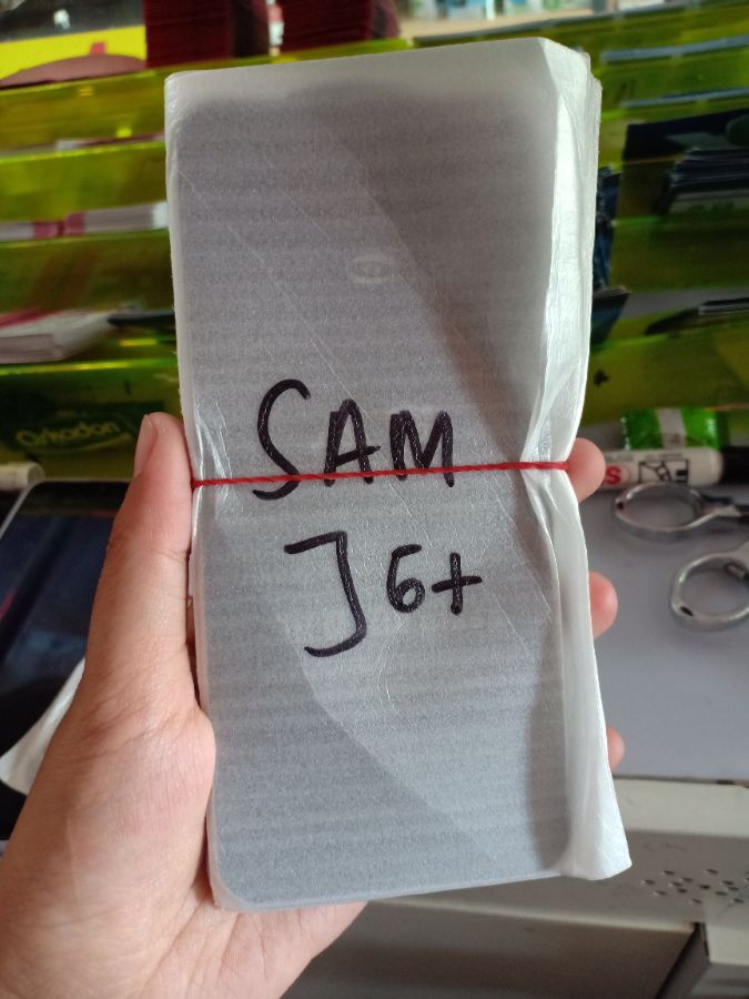 SAMSUNG J6+