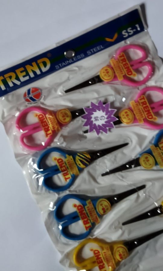 Trend Gunting Kecil