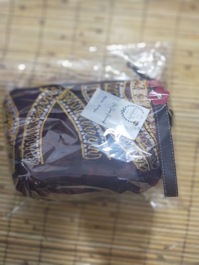 POUCH BUNGA KAKABA
