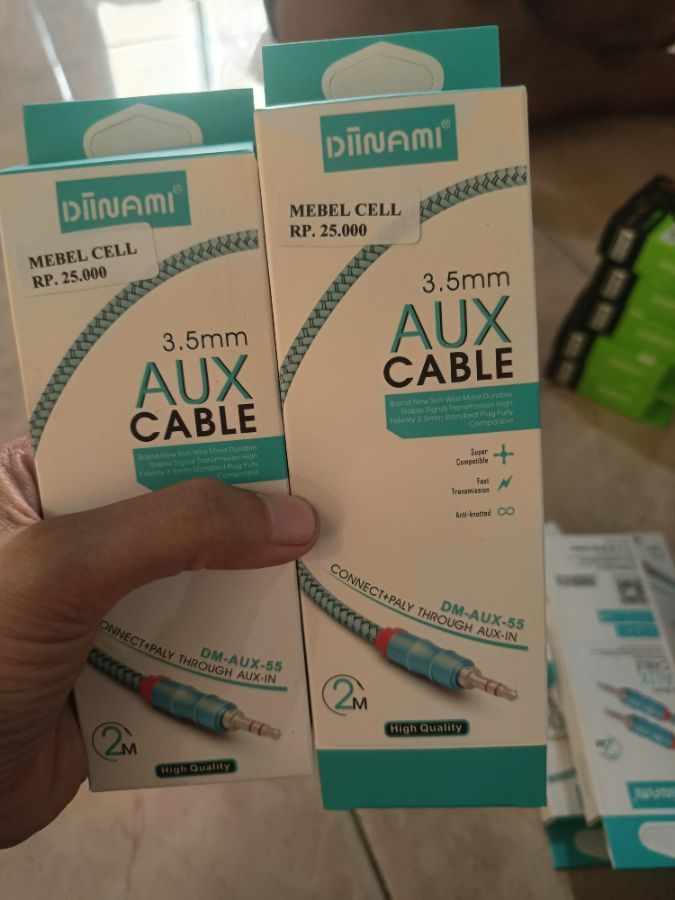 Kabel Aux diinami