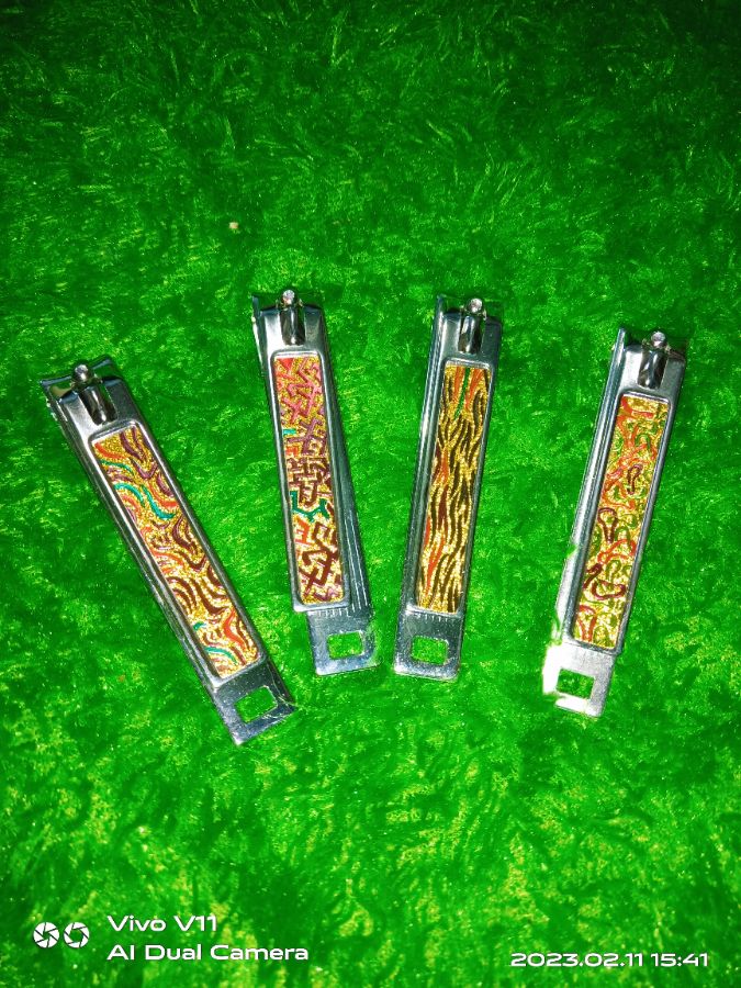 GUNTING KUKU MOTIF B