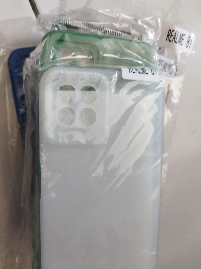C. P realme 8i