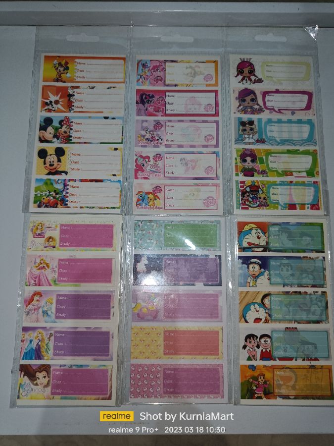 LABEL BUKU KARAKTER