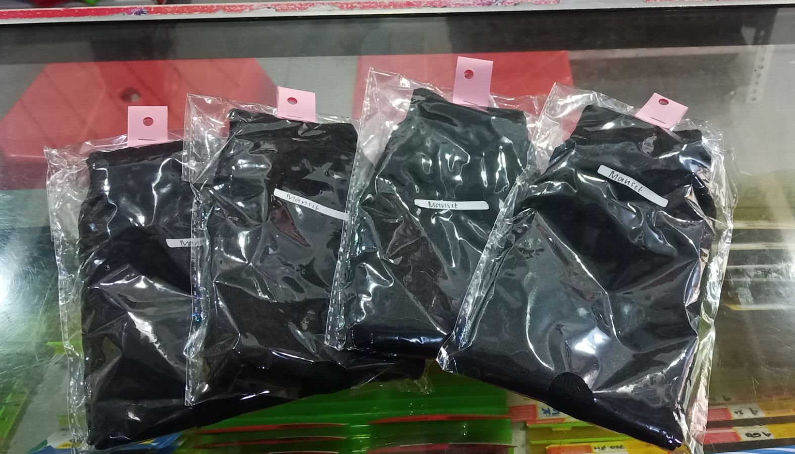 MANSET HITAM POLOS