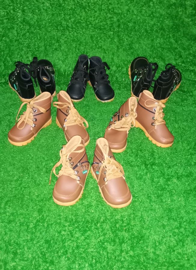 SENDAL IVANHO KECIL 22-25