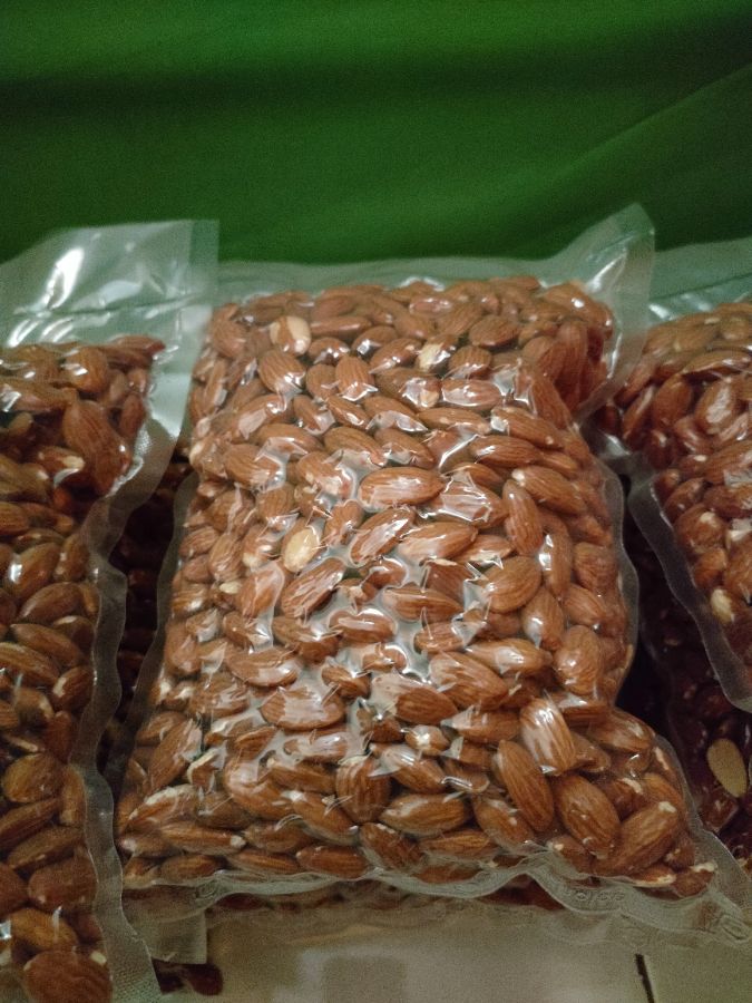 Almond Panggang 1 Kg