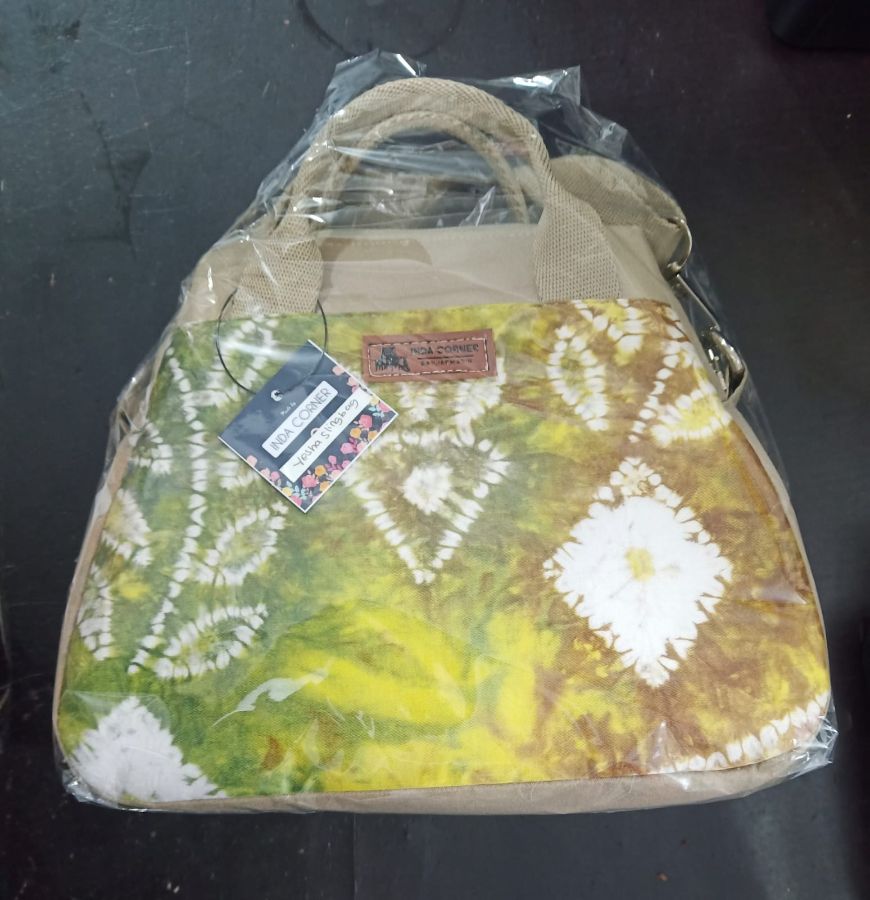 INDA CORNER YESHA SLINGBAG