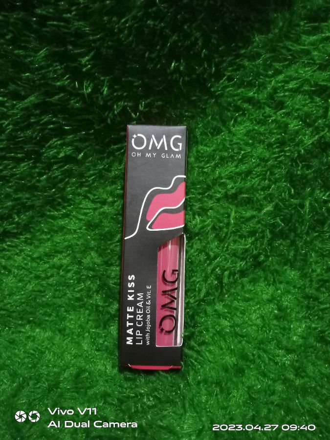 LIP CREAM OMG 05 punch