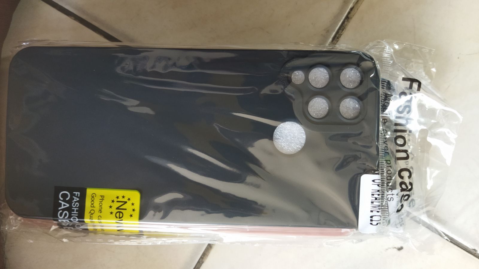 C. P warna realme c15