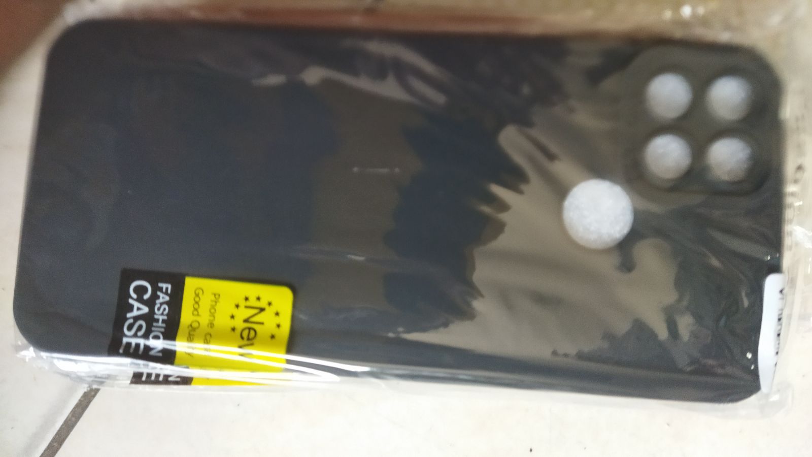 C. P warna realme c12