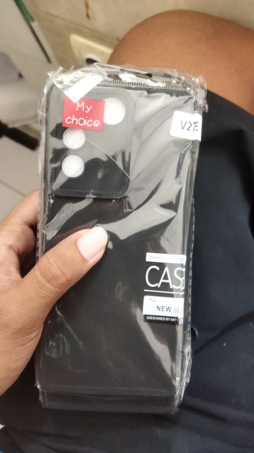 C. P VIVO V27E
