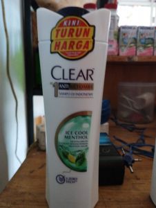 Sampo Clear ice mentol 300ml