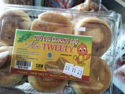 Kue pia kacang