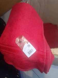 Handuk merah putih